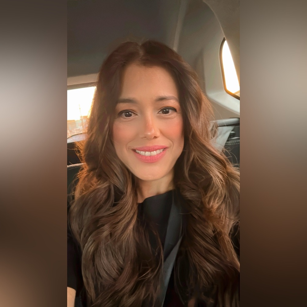 Meet your Posher, Adriana